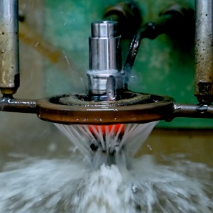 高頻淬火機對鋼進行淬火時有哪些要求？常用的淬火介質有哪些？